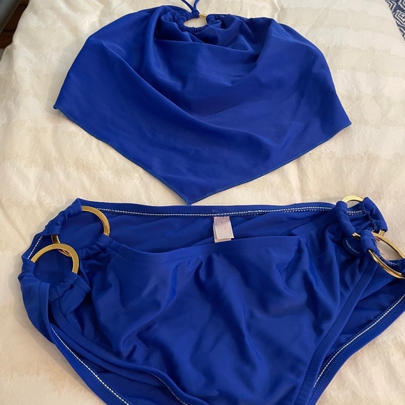 Never Worn Victoria Secret two piece swimsuit! Sz XS - Picture 1 of 4